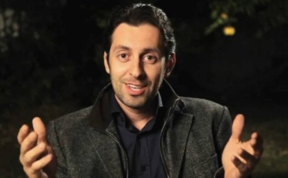 «Мүшесін кесіп, Өзбекстанға жібересіздер ме?». Америкалық комик қазақтарды жылқы жегені үшін мазақ қылды