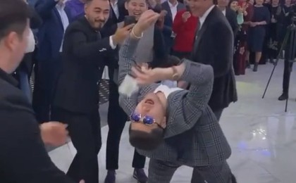 Беташарда шалқайып ақша салған Әбдіжаппар Әлқожа сынға қалды