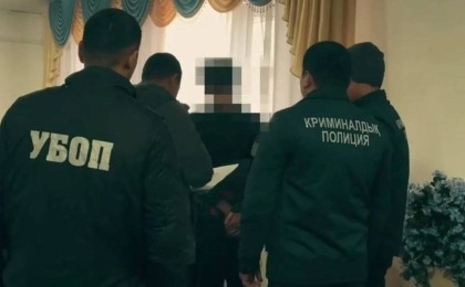 Курстастарын қорқытып, ақша талап еткен: Батыс Қазақстан облысында студенттер тобы ұсталды