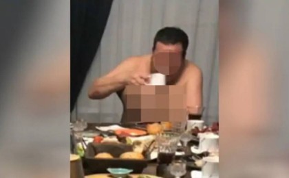 "Атырау әкіміне ұқсайтын адамның саунада отырған суреті" тарады. Әкімдік пікір білдірді