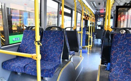 Петиция: қазақстандықтар мектеп оқушыларының автобустарда тегін жүруін сұрайды