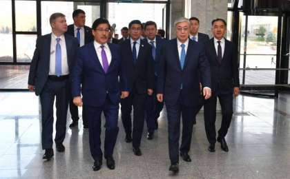 总统视察法拉比哈萨克国立大学