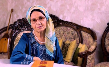 Зейнеп Ахметова: Назарбаевқа сәлем салғызбақ болды, оны менсіз де Құдайға теңеген