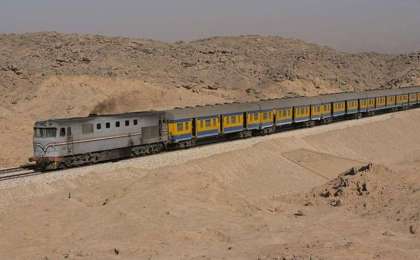 埃及发生火车汽车相撞事件 造成5死2伤