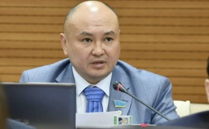 “ҚазМұнайгаз” басшысына қоңырау шалғаннан, Құдайғп қоңырау шалған жеңіл - депутат