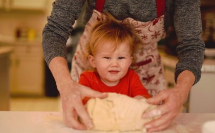 Елге қайтқым келмейді: Америкадағы бала бағушы қазақ әйел табысы туралы айтты