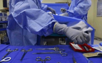 "Үштен бірін кесіп тастаған": Павлодар облысында сүндеттеу кезінде зақым алған баланың ата-анасы дәрігерді жазалауды сұрайды