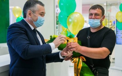 КӨПБАЛАЛЫ ӘКЕ ПӘТЕР ҰТЫП АЛДЫ