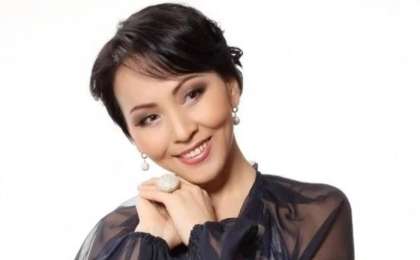 Дулат Исабековтың құшағында жатқан Айгүл Иманбаева сөзге қалды (фото)