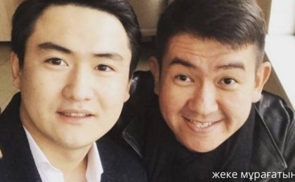 «Оған сахнаға мас боп шығу қалыпты боп кетті»: Жан Мұқанов әнші Төреғали Төреәлімен неге араласпай кеткенін айтты