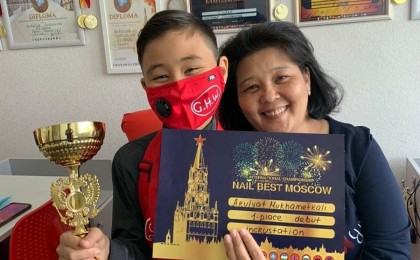 Миланда жеңген қазақ баласы ауру балаларға көмектесіп жүр