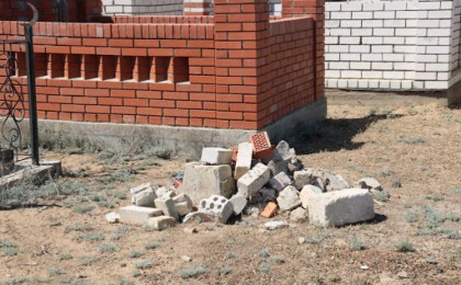 Ауыл тұрғыны қабірден бір жарым ғасыр бұрын жарық көрген кітап тауып алды