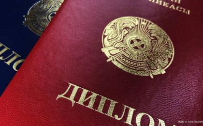 “Семей орманында“ жалған дипломмен жұмыс істегендер ұсталды