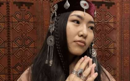 "Миға қонбайтын нәрсе": белгілі әнші Еңлік Құрарбек танымал тележүргізуші Динара Сәтжанға жауап берді