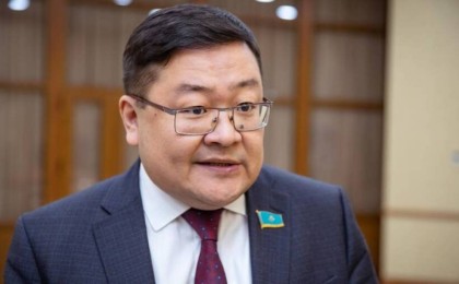 Айдос Сарым депутат мандатынан айырылуы мүмкін