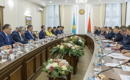 Қазақстан мен Беларусь премьер-министрлері сауда-экономикалық ынтымақтастық мәселелерін талқылады