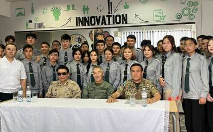 Ардагерлердің студенттермен кездесуі