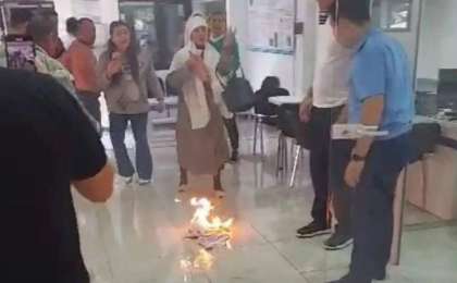 Шымкент қаласы прокуратурасында ер адам өзін-өзі өртеп жібермек болды