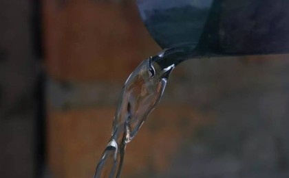 «Шомылған соң күйеуімнің бұл әдеті сап тиылды»: Қызылорда облысындағы құпия бұлақ туралы не белгілі?