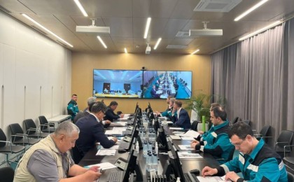 “ҚазМұнайГаз” басшысы «СИБУР» компаниясының өндіріс кәсіпорындарының жұмысымен танысты