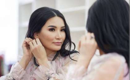 "Мысығыңды құшақтап отыр": Баламен алыстан сыйласу керек деген Құралай ханымның басы дауға қалды