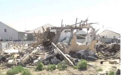 Атырауда ажырасқан еркек үйін бөліскісі келмей, трактормен күреп тастады