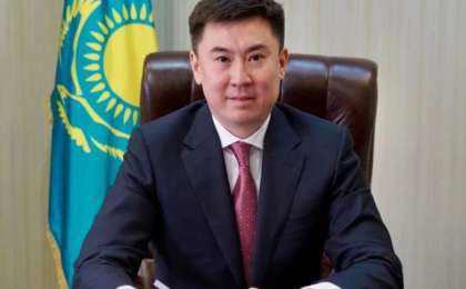 Пәтер мен қымбат жиһаз алған: Бірнеше рет қатаң сөгіс алған Әнуар Күмпекеев Көкшетау әкімі болып тағайындалды