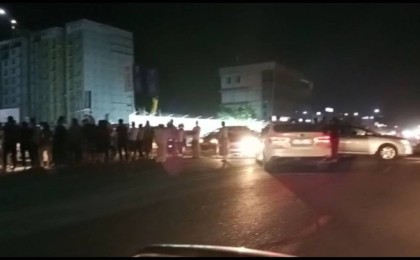 Алматы маңында ашулы тұрғындар Талғар тасжолын жауып тастады (видео)
