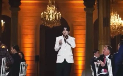 Димаш Құдайбергеннің әні Елисей сарайында әуеледі