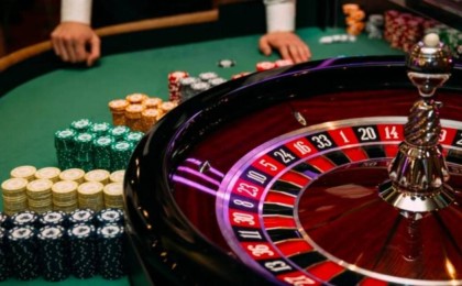 Мемлекеттік, полиция және әскери қызметкерлерге казиноға баруға тыйым салынады