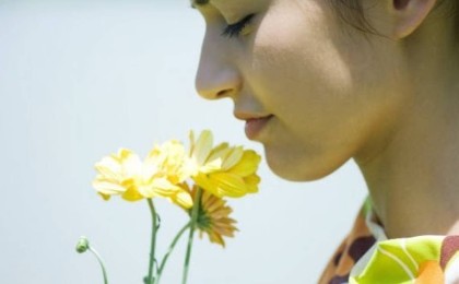 Дәм мен иіс сезбеу адамның коронавирус жұқтырғанын білдіре ме?