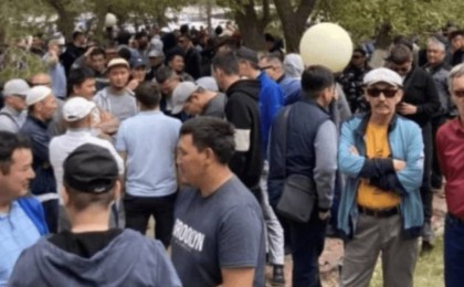 Ұлытауда "Қазақмыс" кеншілері өндіріс жұмысын тоқтатып, ереуілге шықты