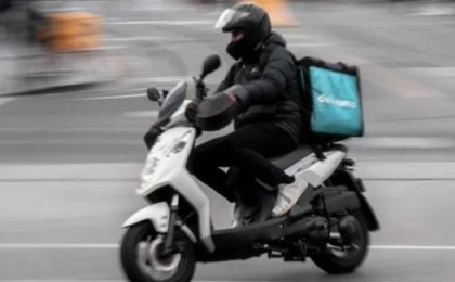 Алматыда мопед тізгіндеген 25 жасар қыз қаза болды