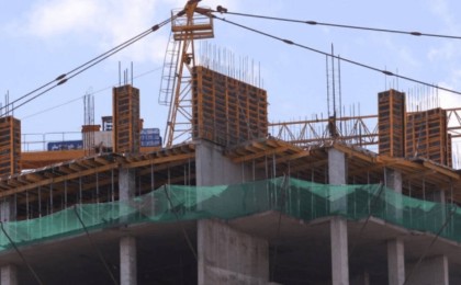 Астанада екі жұмысшы 15-қабаттан құлап кетті