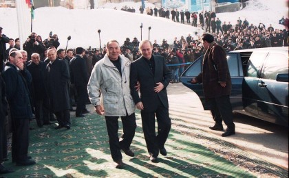 Ресей Президенті Владимир Путин ота жасатуға дайындалып жатыр – дереккөз