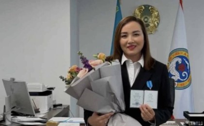 Марқұм Салтанат Нүкенованың адвокаты президенттің жарлығымен марапатталды