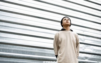 Концертте жұрттың ашуына тиген әнші халықтан кешірім сұрады (видео)