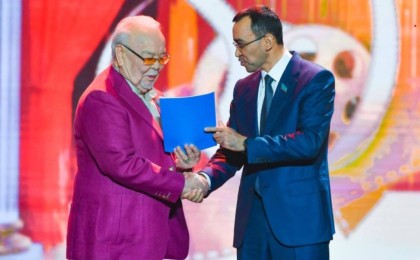 Сенат спикері Асанәлі Әшімовты мерейтойымен құттықтады