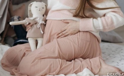 12 жасар қыздың ішінде 7 айлық бала бар: Қызды әкесінің екі інісі кезекпен зорлап келген