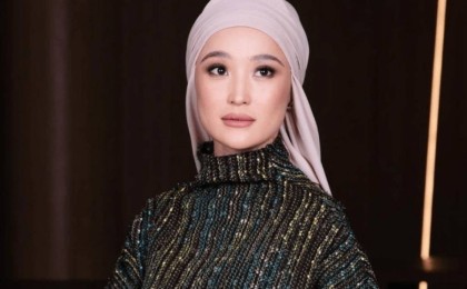 Әнші Мөлдір Әуелбекова намаз оқуына кімнің себепші болғанын жасырмай айтты