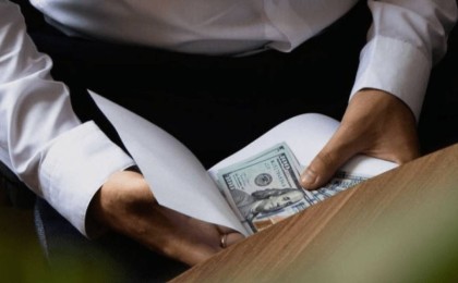 Шымкентте білім басқармасының жемқор мамандары айыппұлмен құтылды