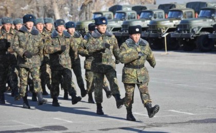 Әскерге көшеден күштеп алып кетсе, сотқа беруге бола ма: Қорғаныс вице-министрі жауап берді