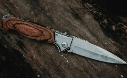 Қостанайда такси жүргізушісі ер адамды пышақтап тастады