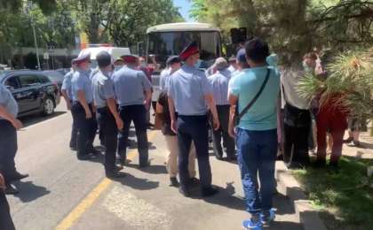 Қытайды астыртын қолдайтын қазақстандық саясат пен мүдделі күштер бар