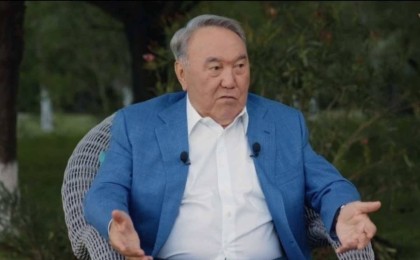 "Олар айта береді": Назарбаев Ресей саясаткерлерінің Қазақ жері туралы мәлімдемелеріне жауап берді