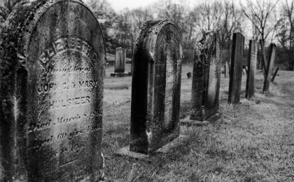 Мамандар "вампир" деп есептелген адамның мүрдесін қазып алды