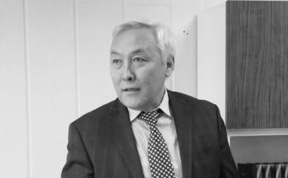 Түнгі екіде дәрі берді, қастандық деп күмәндімін: белгілі журналист Қуандық Шамахай емханада қайтыс болды