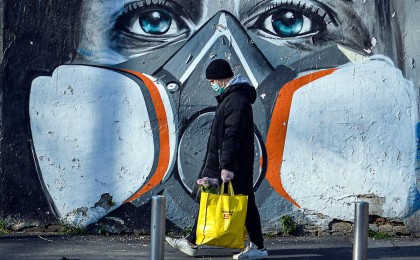 Коронавирус екінші толқыны: 50 миллион адам өлуі мүмкін