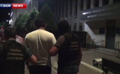 Алматыда шенеуніктің қамауға алынған сәті түсірілген видео пайда болды