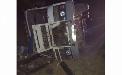 Ақтөбе облысында 12 жолаушысы бар автобус аударылып кетті